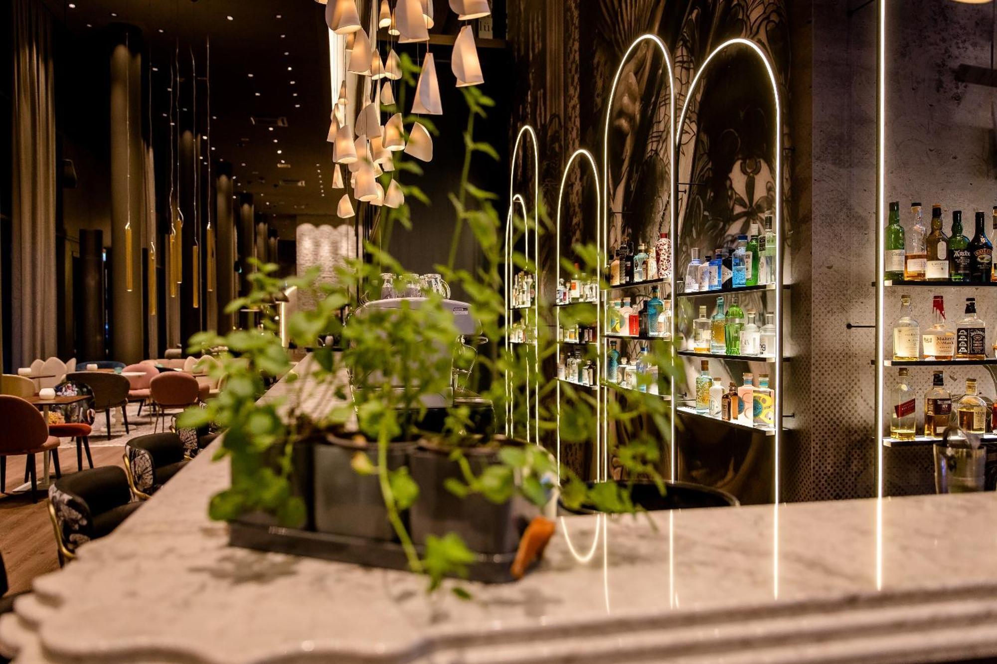 Motel One Dresden Am Zwinger ภายนอก รูปภาพ