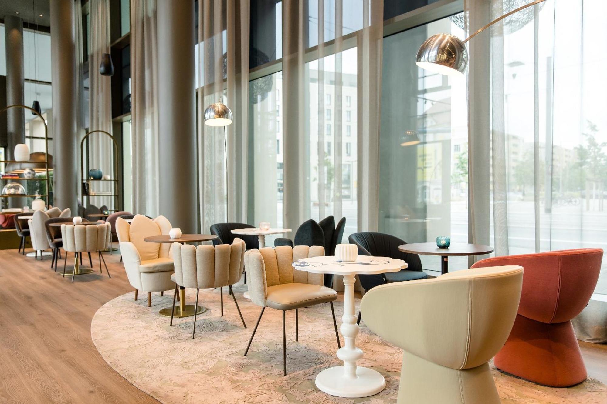 Motel One Dresden Am Zwinger ภายนอก รูปภาพ